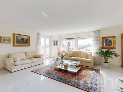 Grosszügige und charmante Dachwohnung an ruhiger Lage image 2