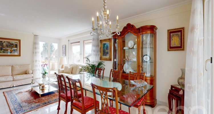 Grosszügige und charmante Dachwohnung an ruhiger Lage image 4