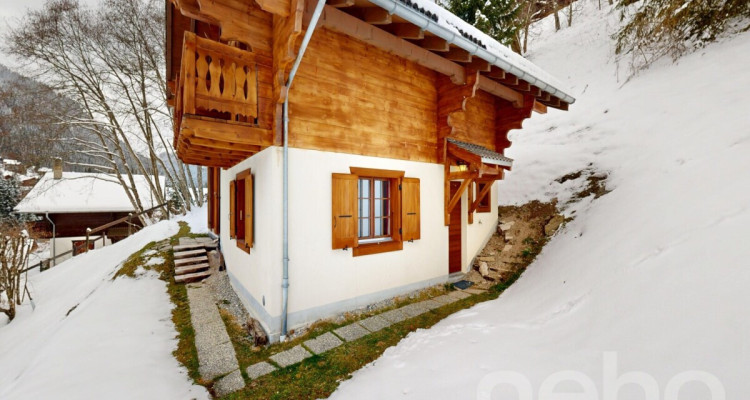 Exclusif : Chalet de 4 chambres avec garage image 2