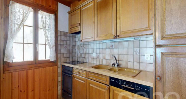 Exclusif : Chalet de 4 chambres avec garage image 5