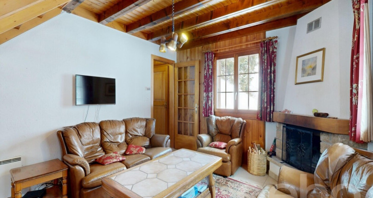 Exclusif : Chalet de 4 chambres avec garage image 8