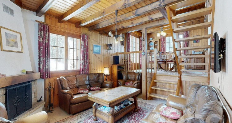 Exclusif : Chalet de 4 chambres avec garage image 9