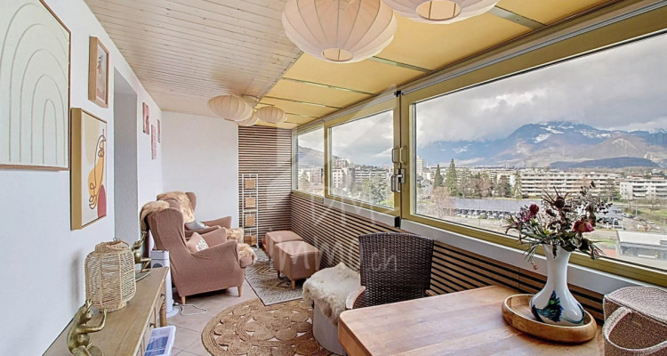 Choëx : une maison (triplex et studio) et un chalet (2.5p) image 7