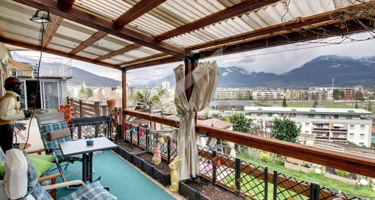 Choëx : une maison (triplex et studio) et un chalet (2.5p) image 10