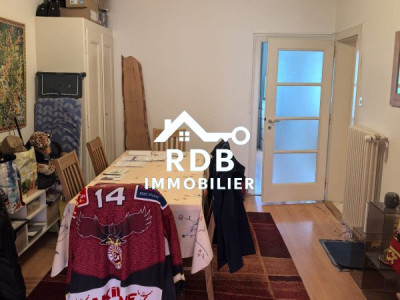 Appartement de 4,5 pièces au 8ème étage situé à Genève 1205 image 2