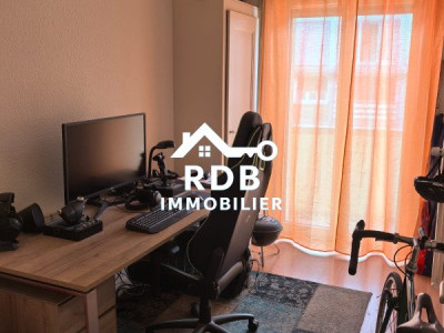 Appartement de 4,5 pièces au 8ème étage situé à Genève 1205 image 4