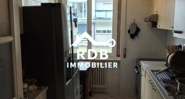 Appartement de 4,5 pièces au 8ème étage situé à Genève 1205 image 6