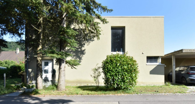 Lumineuse villa dans quartier résidentiel image 1