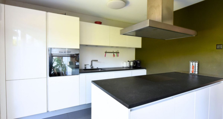 Lumineuse villa dans quartier résidentiel image 3