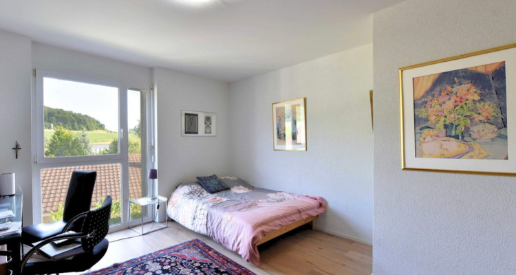 Lumineuse villa dans quartier résidentiel image 5