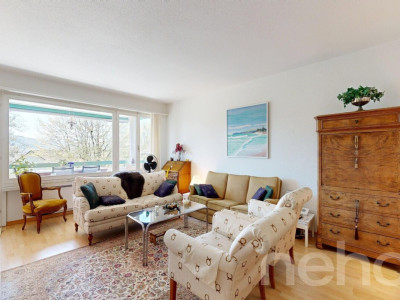 Zentrale 4.5-Zimmer-Wohnung mit Aussicht image 1