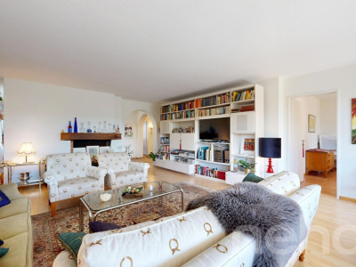 Zentrale 4.5-Zimmer-Wohnung mit Aussicht image 3