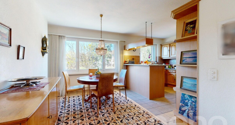 Zentrale 4.5-Zimmer-Wohnung mit Aussicht image 4