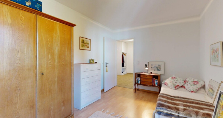 Zentrale 4.5-Zimmer-Wohnung mit Aussicht image 10