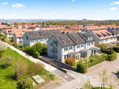 Charmantes Reiheneckhaus in ruhiger Lage von Oberwil image 1