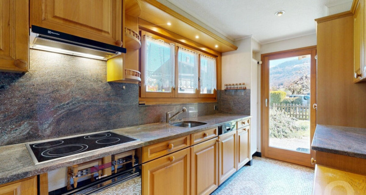 Exclusif: Charmant chalet de 4 chambres et grand jardin image 3