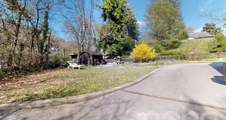 Exclusif: Charmant chalet de 4 chambres et grand jardin image 7