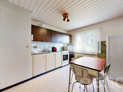 Zweifamilienhaus an Toplage mit grossem Grundstück und Weitsicht image 9