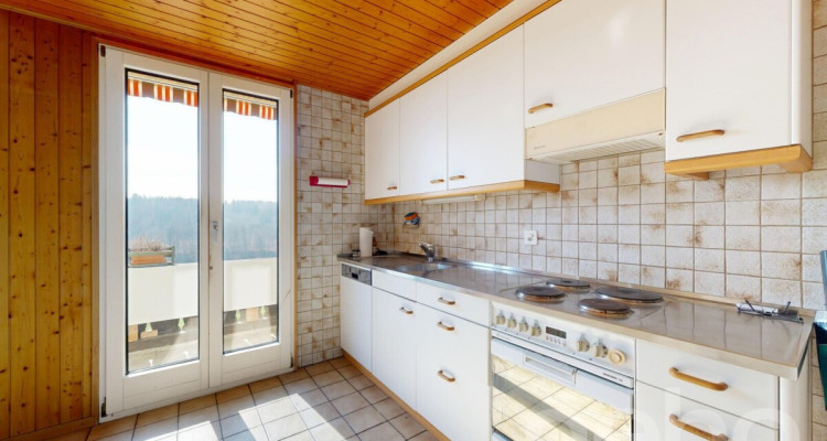 Zweifamilienhaus an Toplage mit grossem Grundstück und Weitsicht image 5