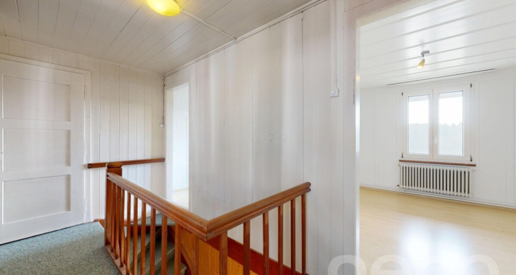 Zweifamilienhaus an Toplage mit grossem Grundstück und Weitsicht image 7