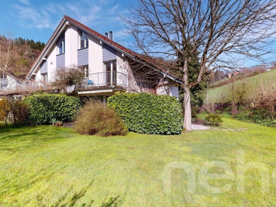 Lichtdurchflutetes Zuhause mit traumhaftem Garten image 1