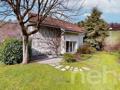 Lichtdurchflutetes Zuhause mit traumhaftem Garten image 2