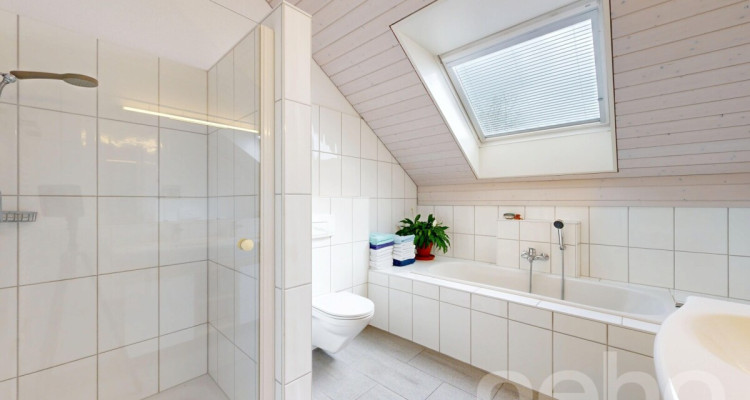 Lichtdurchflutetes Zuhause mit traumhaftem Garten image 9