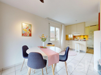 Charmante 5.5 Zimmer-Dachmaisonette mit Galerie und viel Licht image 3