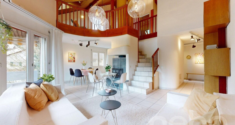 Charmante 5.5 Zimmer-Dachmaisonette mit Galerie und viel Licht image 1