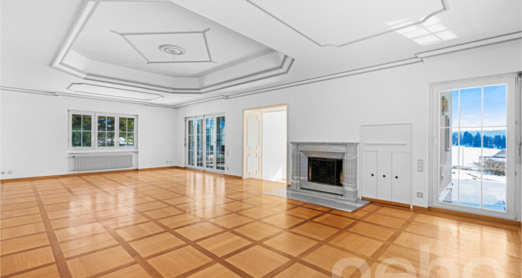 Somptueuse Maison Familiale : Volumes Généreux et Grand Terrain image 1