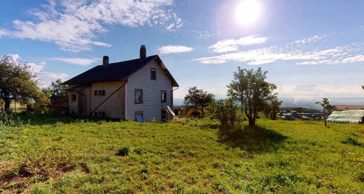 Emplacement unique - Maison individuelle, fenil et rural à rénover. image 1