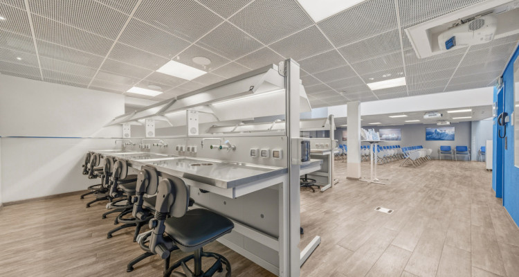 Salle de séminaire équipée I cadre professionnel et services image 3