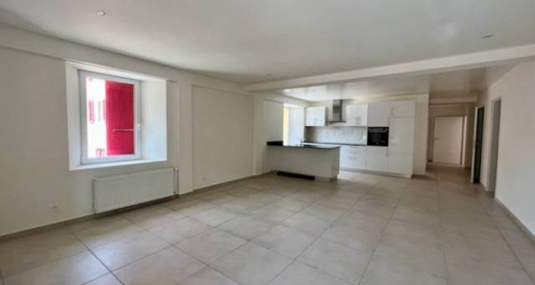 Appartement B - 2,5 pièces, avec balcon - Cadre agréable à Couvet image 1