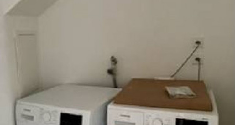 Appartement B - 2,5 pièces, avec balcon - Cadre agréable à Couvet image 6