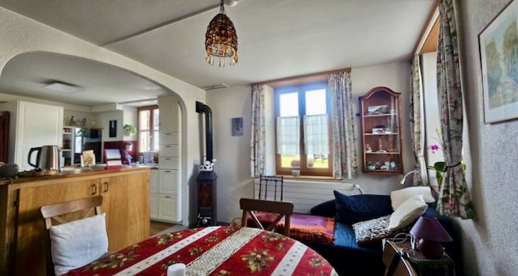 Charmante maison villageoise contiguë à Fleurier. image 6