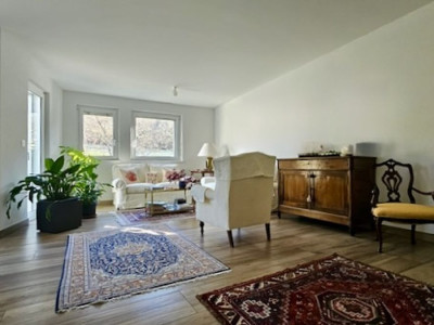  Villa  contigüe située dans un agréable quartier prisé de Fleurier image 8