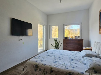  Villa  contigüe située dans un agréable quartier prisé de Fleurier image 13