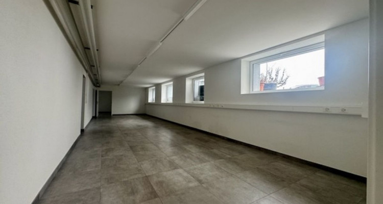  À LOUER   OU À VENDRE, local commercial avec entrée indépendante image 9