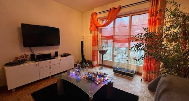 Appartement 3,5 pièces, au 2ème étage, avec balcon image 1