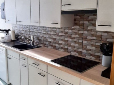 Maison mitoyenne avec deux logements, possibilités activité indépendante, location.. image 7