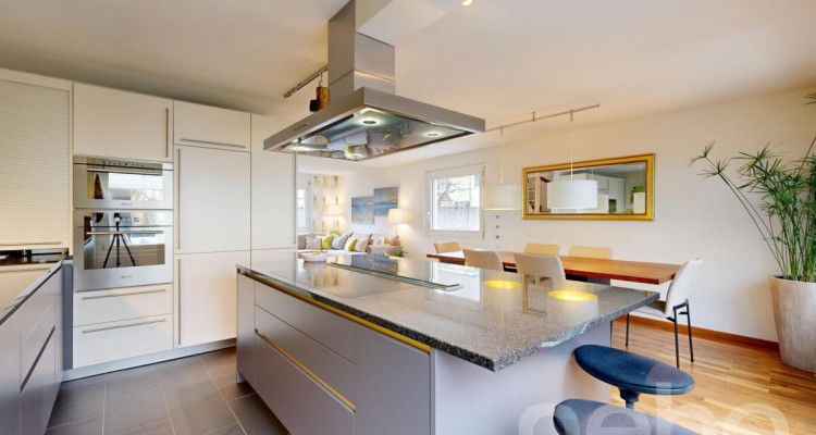 Familienhaus mit Garten, viel Platz & Top-Aussenbereich image 7