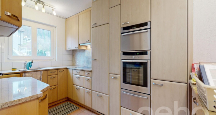 5.5 Zimmer Reihenhaus mit Garten, ausgebautem Dachstock & Treppenlift image 3