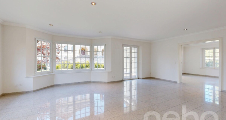 Exklusives 6.5-Zimmer Landhaus an begehrter Lage image 2