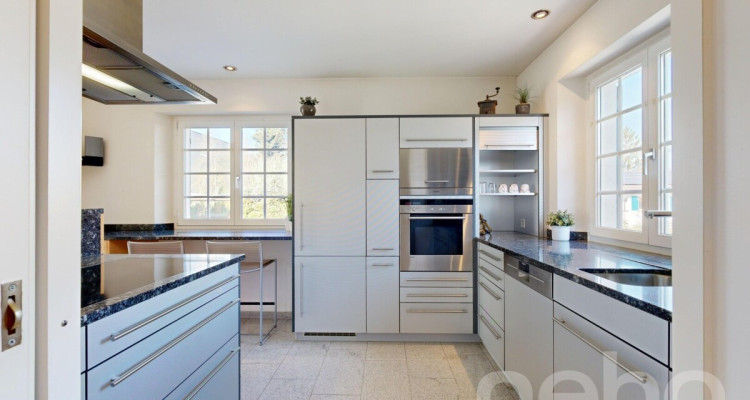 Exklusives 6.5-Zimmer Landhaus an begehrter Lage image 5