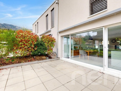 Maison mitoyenne excavée avec jardin privatif et vue sur le lac ! image 1