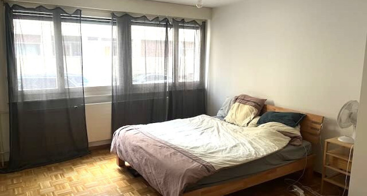 Très grand 3.5 pièces à 50m du Lac et des Bains des Pâquis image 4