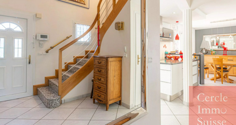 Maison familiale avec piscine, proche Genève ? Idéale frontaliers ? Saint-Martin-Bellevue (74370) image 6