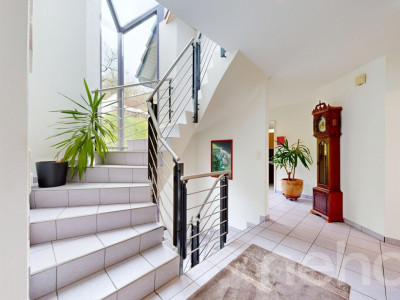 Stilvolles 6.5-Zimmerhaus in erhöhter Lage mit Weitblick image 12