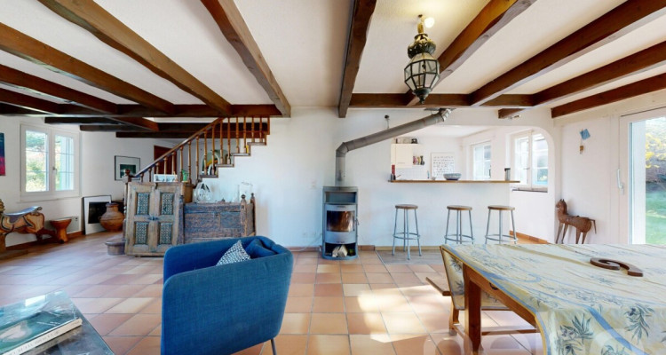 Maison de cachet avec grand jardin et beaux volumes image 5