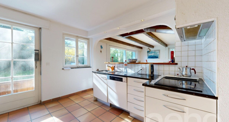 Maison de cachet avec grand jardin et beaux volumes image 7